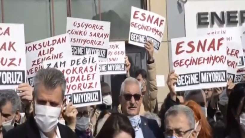 Adanada zamlar protesto edildi