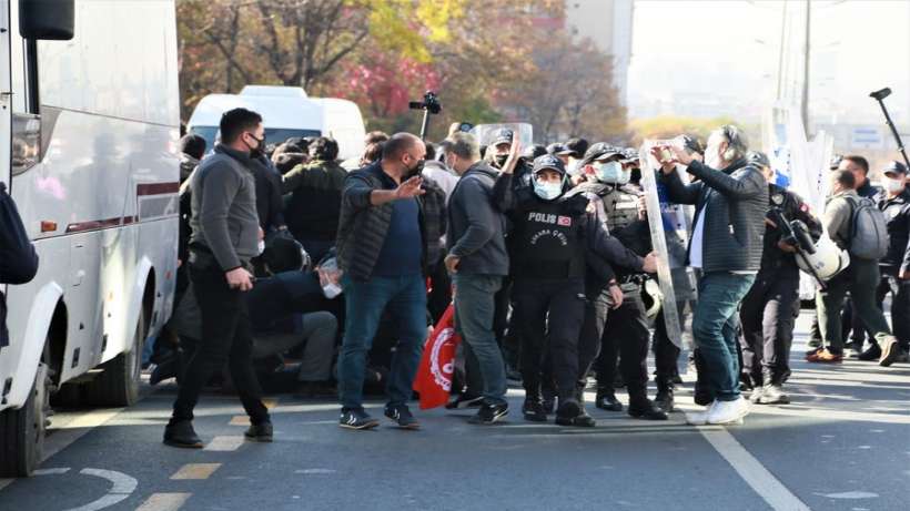 Ankara’da YÖK eylemine polis saldırısı: Çok sayıda gözaltı