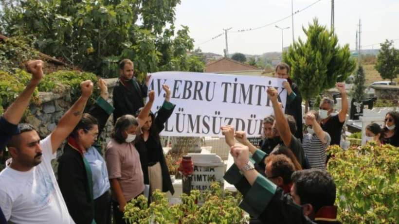 Ebru Timtik mezarı başında anıldı