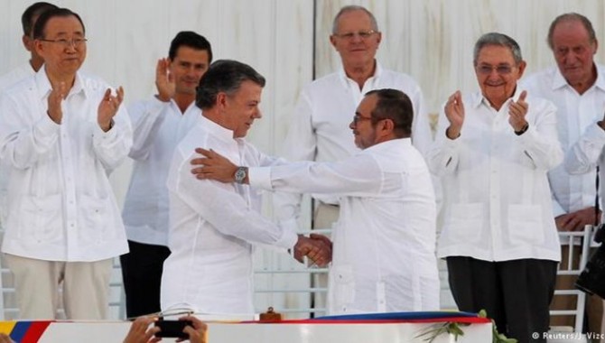 FARC siyasi parti kurmak için kongre topluyor