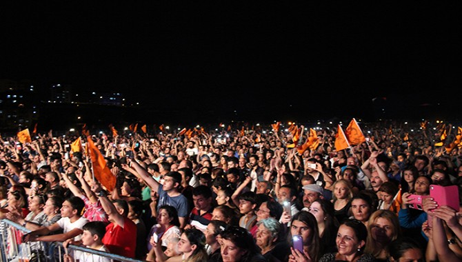 Halkevleri Ankara'da binleri buluşturdu