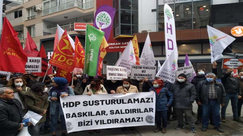 HDPye yönelik saldırı İzmirde protesto edildi