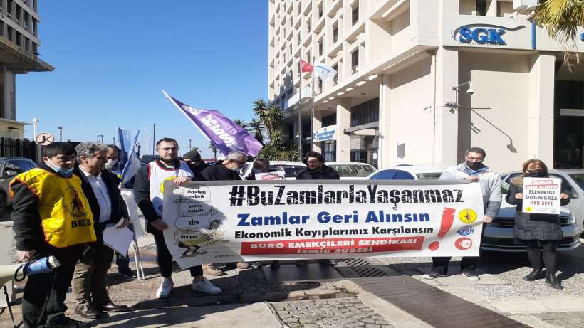 İzmirde BES zamları protesto etti