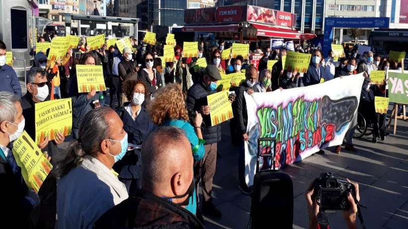 Kadıköyde açık alanlarda toplantı ve gösteri yürüyüşü yasaklandı