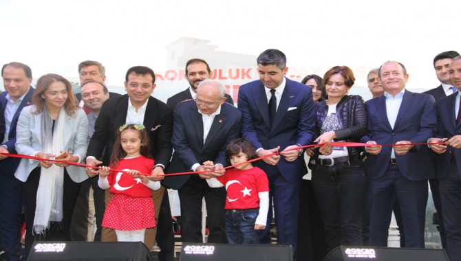 Kartal, Komşuluk ve Dayanışma Meydanı açıldı