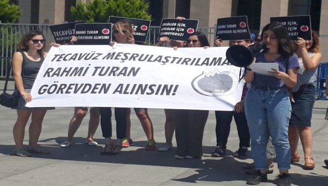 Nar Kadın Dayanışması, gazeteci Rahmi Turan Hakkında suç duyurusunda bulundu