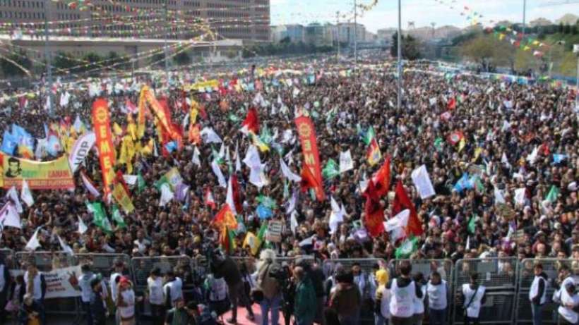 Newroz İstanbulda Yenikapıda, İzmirde Gündoğduda