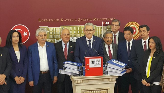 ‘Şeker Fabrikaları satılamaz’: 100 bin imza Meclis’te