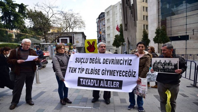 TAYAD'li aileler: Tek Tip Elbiseye karşı direneceğiz