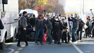 Ankara’da YÖK eylemine polis saldırısı: Çok sayıda gözaltı