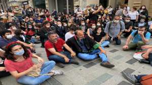 Baroların ‘Savunma Yürüyüşü’ne müdahaleye avukatlardan protesto