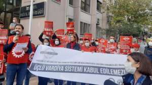 Dev Sağlık-İş üçlü vardiya sistemini protesto etti