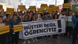 Doğuş Üniversitesi öğrencileri: Müşteri değil öğrenciyiz