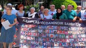 İzmir'de Aksoy ve Cingöz için eylem