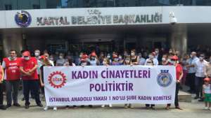 Kartal'da işçiler kadın cinayetlerini protesto edildi