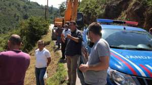 Ordulular yol kapattı, HES için gelen iş makineleri geri dönmek zorunda kaldı