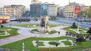 "Taksim Cumhuriyet Meydanı bir park değil; emek, mücadele ve demokrasi meydanıdır"